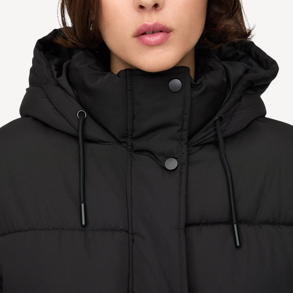Cropped Black Winter Puffer