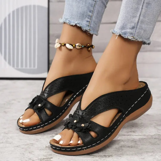 Trina | Wedge-heeled Flower Slippers