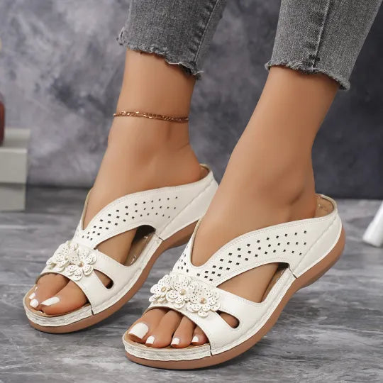 Trina | Wedge-heeled Flower Slippers