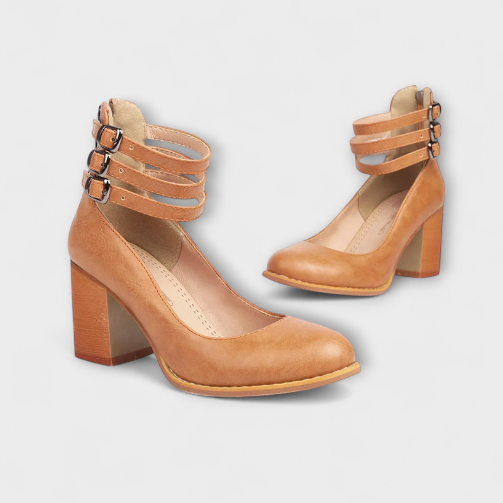 Alira – Pumps with Ankle Strap Design